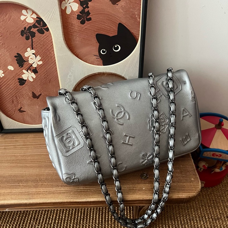 ✨Chanel 太空銀浮雕CF 鏈條可調節 四季百搭🩶-8