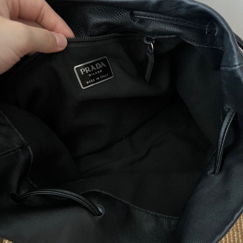 ✨Prada 黑色羊皮垃圾袋 超有個性 超級酷😎-9