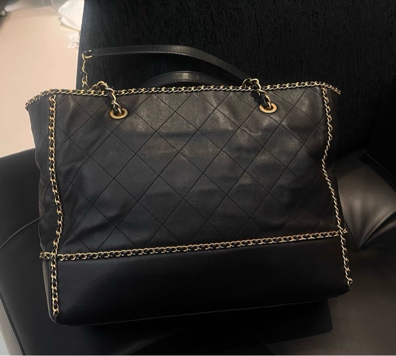 CHANEL 21B金扣 皮穿鏈 滾邊 Tote托特包-1