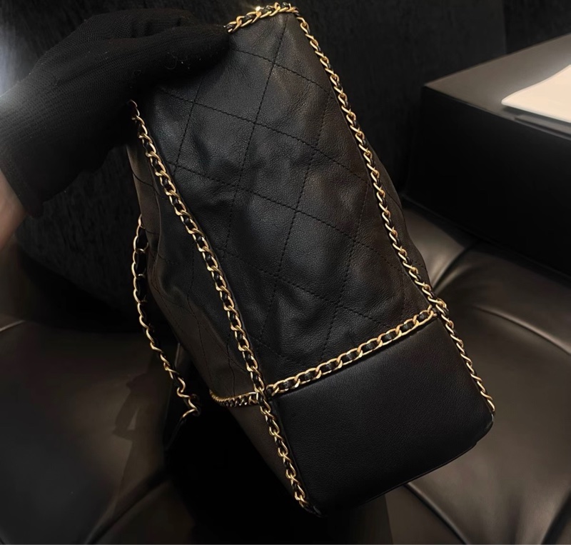 CHANEL 21B金扣 皮穿鏈 滾邊 Tote托特包-2