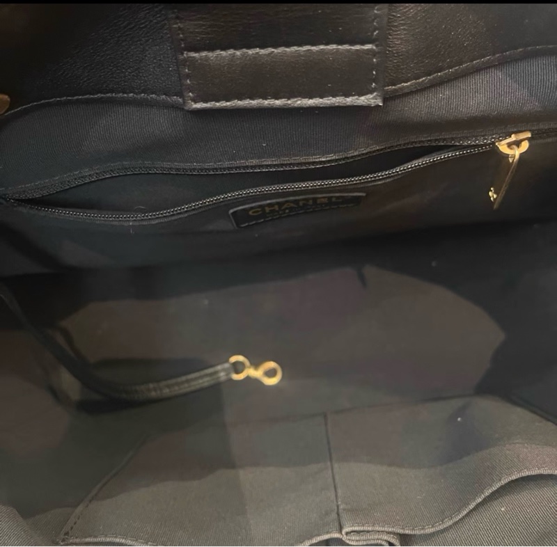 CHANEL 21B金扣 皮穿鏈 滾邊 Tote托特包-6