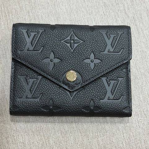 LOUIS VUITTON Victorine 錢包