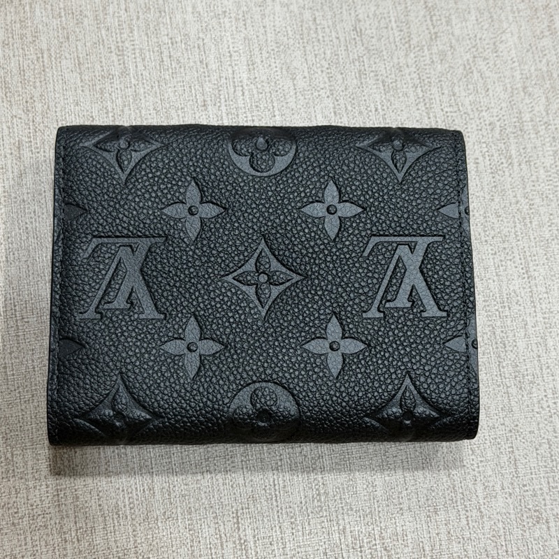 LOUIS VUITTON Victorine 錢包-1