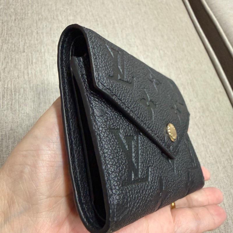 LOUIS VUITTON Victorine 錢包-2
