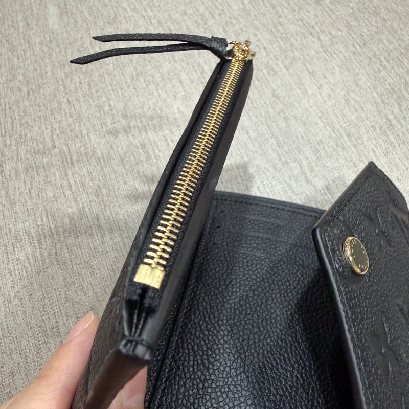 LOUIS VUITTON Victorine 錢包-4