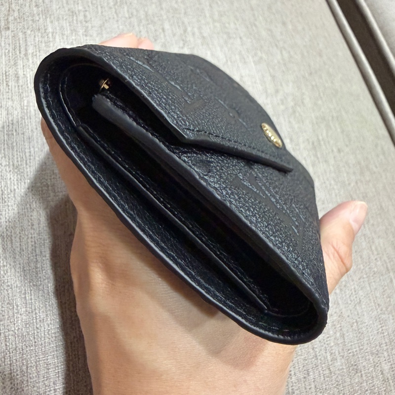 LOUIS VUITTON Victorine 錢包-10