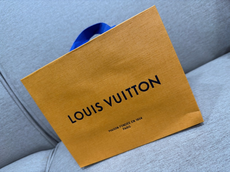 LOUIS VUITTON Victorine 錢包-16