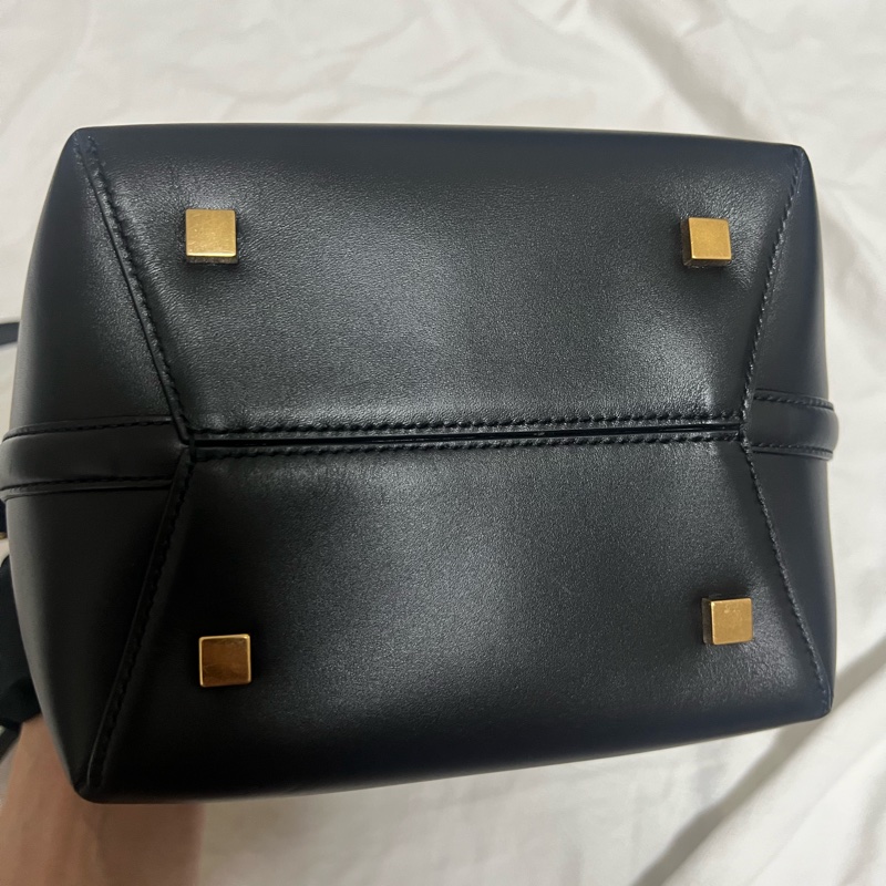 YSL LE37 小號水桶包 有揹帶 全網最低-4