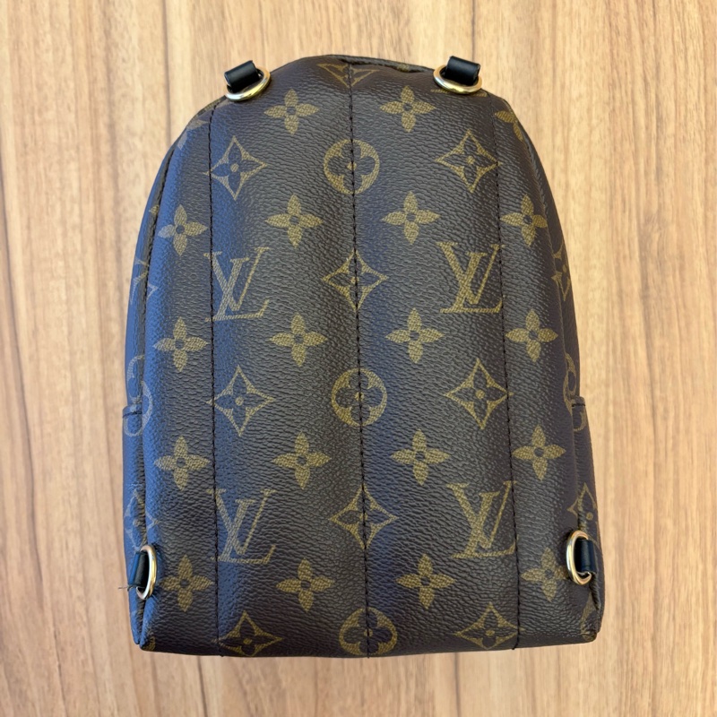 LOUIS VUITTON LV M44873-7