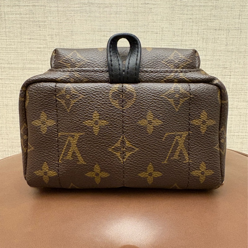 LOUIS VUITTON LV M44873-8
