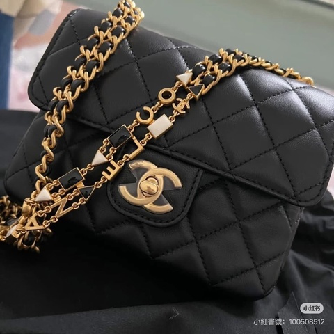 CHANEL 22B 琺瑯鏈條羊皮方胖子 ⛓️