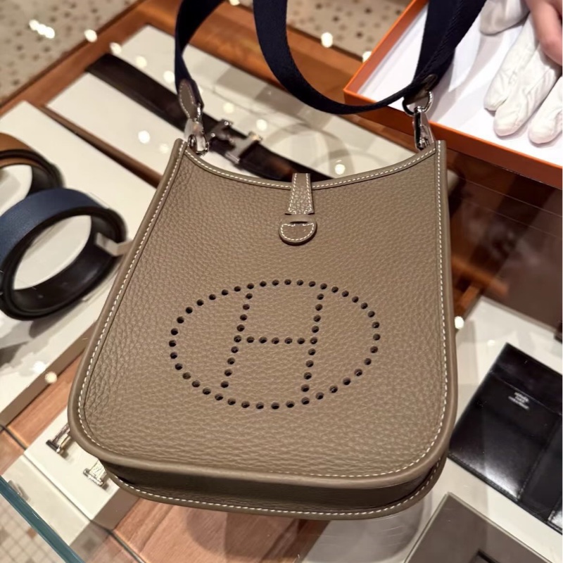 Hermes Mini Evelyne 16大象灰金W刻 🐘-1