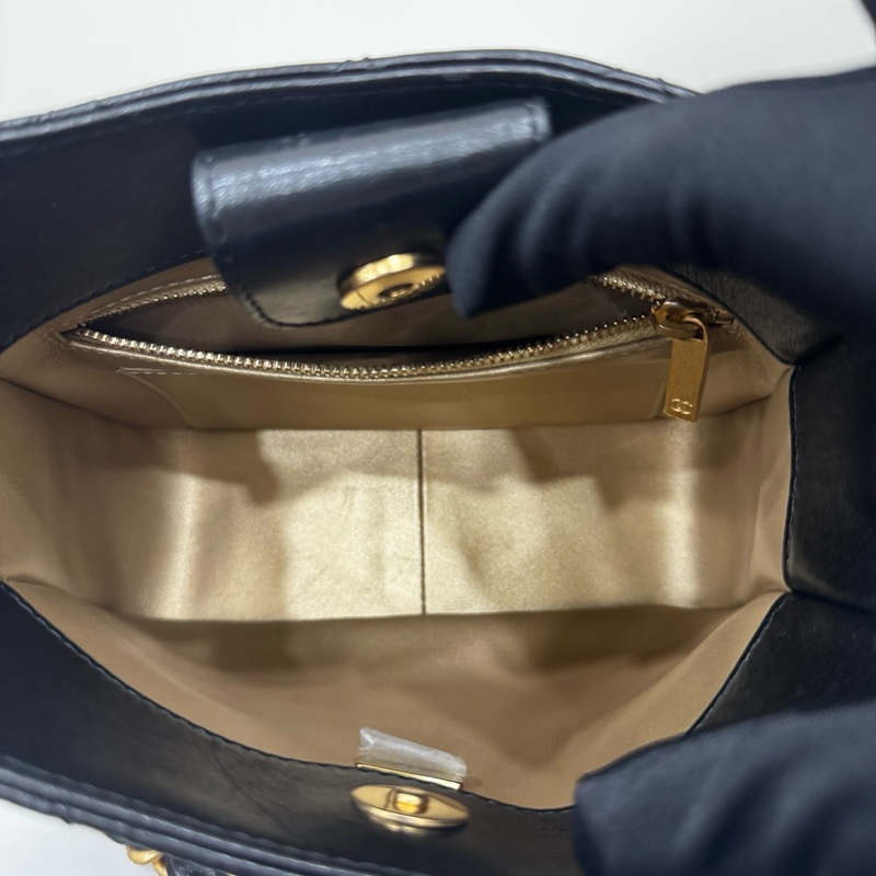 JK國際二手精品✨ Chanel hobo芯片款 專櫃18萬多-13