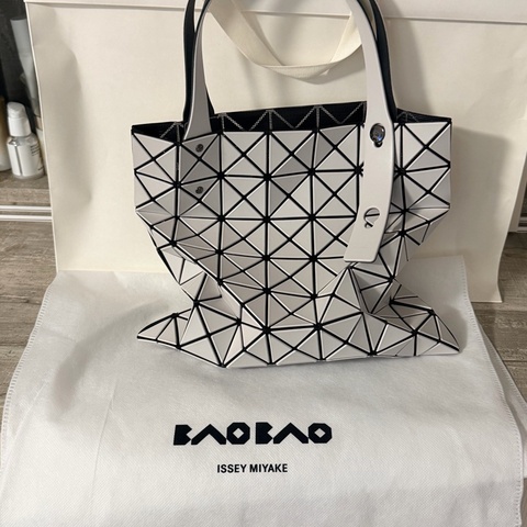 BAO BAO ISSEY MIYAKE 皮質菱格S托特包