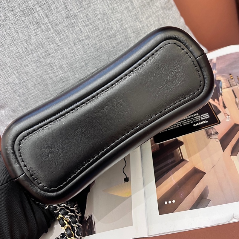 Chanel香奈兒黑金流浪小號 25開有卡 底長20 55xx25-6