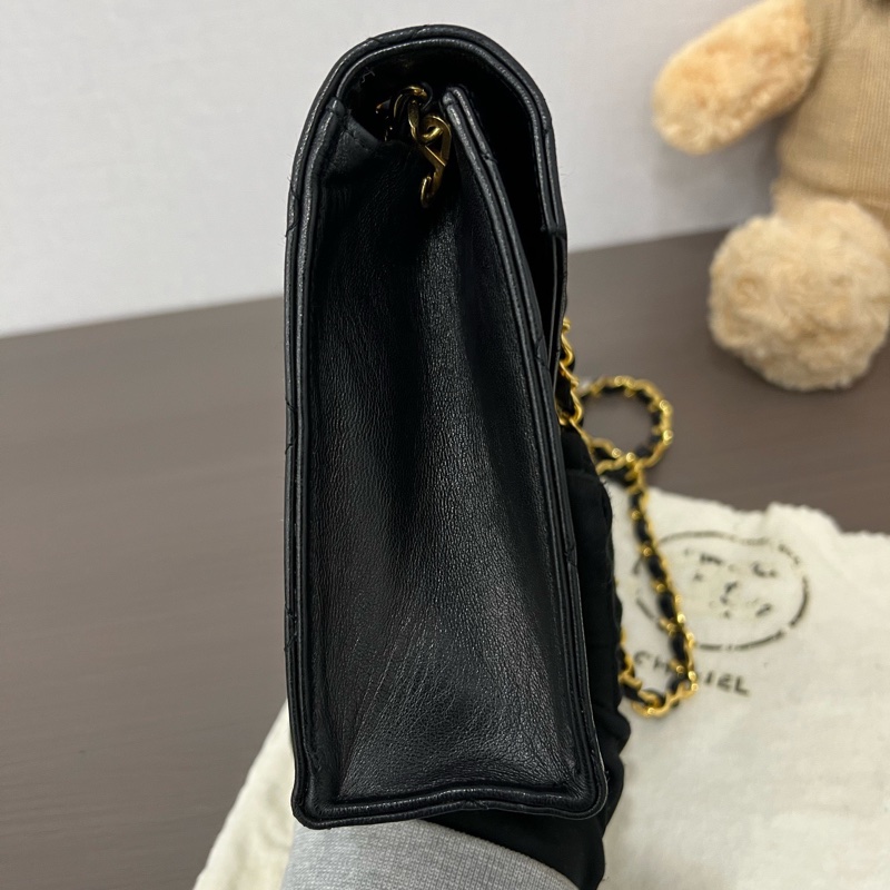 Chanel/香奈兒 中古大logo黑金信封方胖子 0開有卡 21*15-3