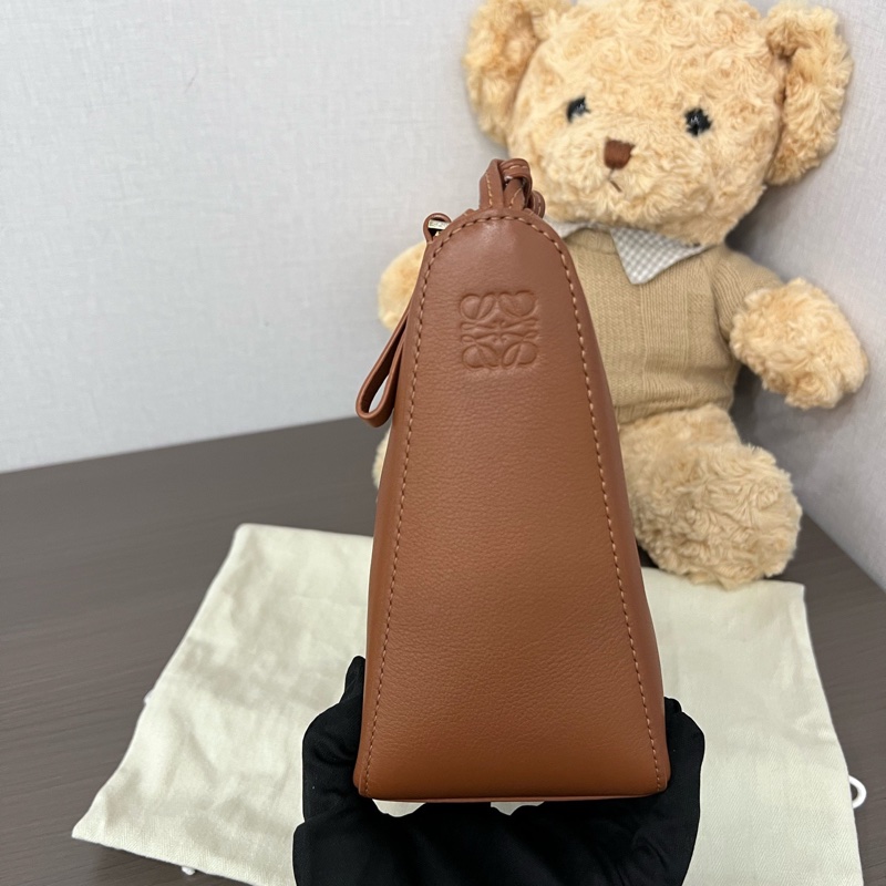 Loewe/羅意威 hobo棕色牛皮手提包 編碼23 16*17-2