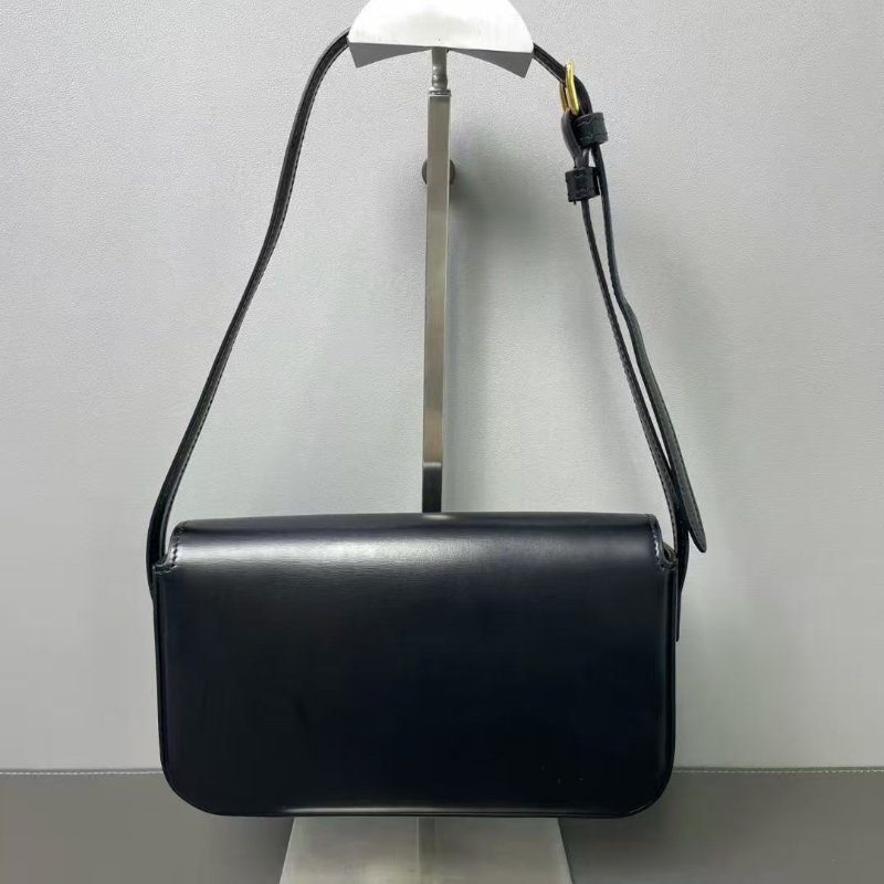 Celine Triomphe 黑金亮面小牛皮腋下包 99新 20.5*11 配件塵袋-3