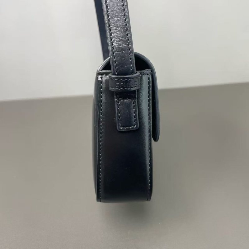 Celine Triomphe 黑金亮面小牛皮腋下包 99新 20.5*11 配件塵袋-7