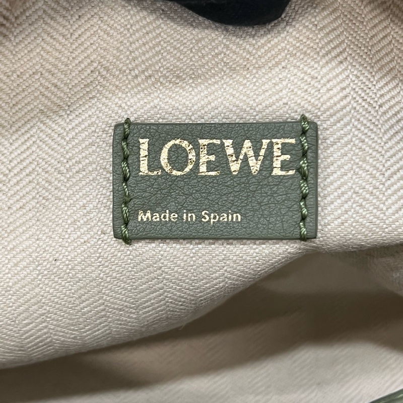 Loewe/羅意威 cubi anagram牛油果綠飯盒包小號 21編碼 20*15-10