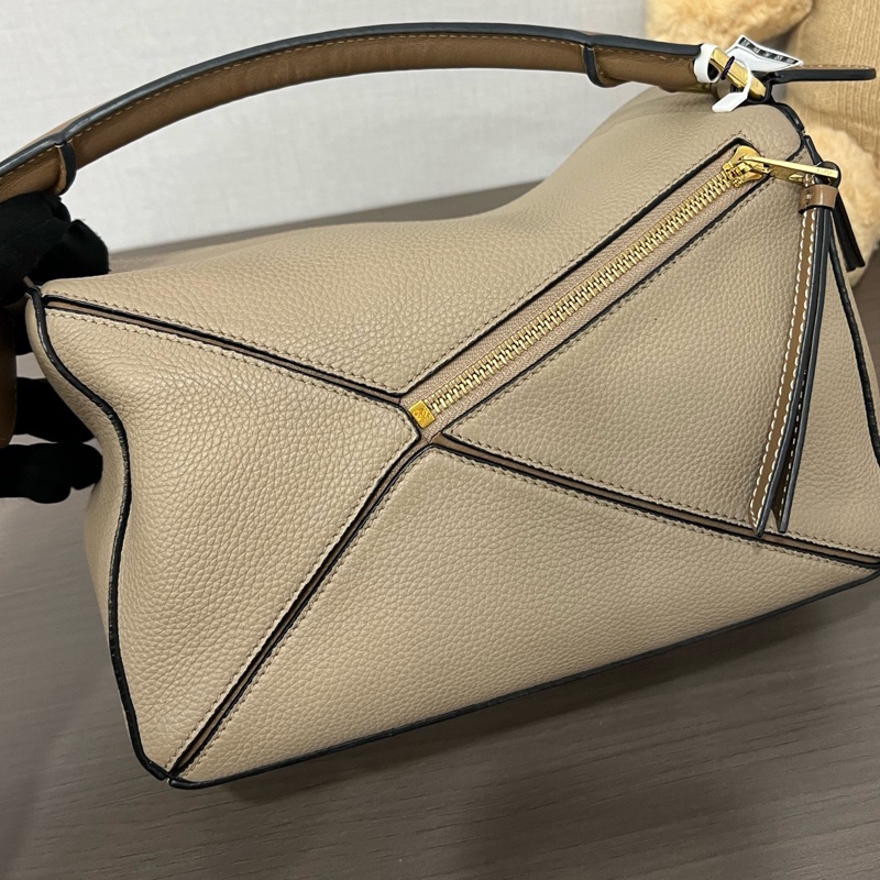 Loewe/羅意威 沙色小號puzzle幾何包 19編碼 底長24。-2