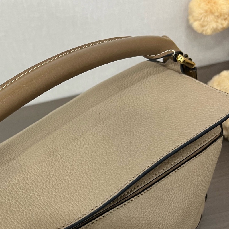 Loewe/羅意威 沙色小號puzzle幾何包 19編碼 底長24。-9