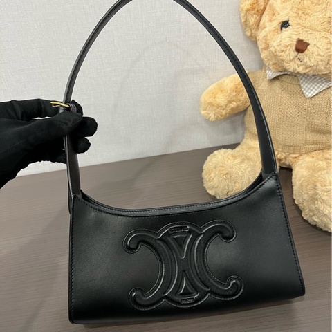 Celine/賽琳 cuir浮雕凱旋門腋下包 21編碼 24*13 🈚附件