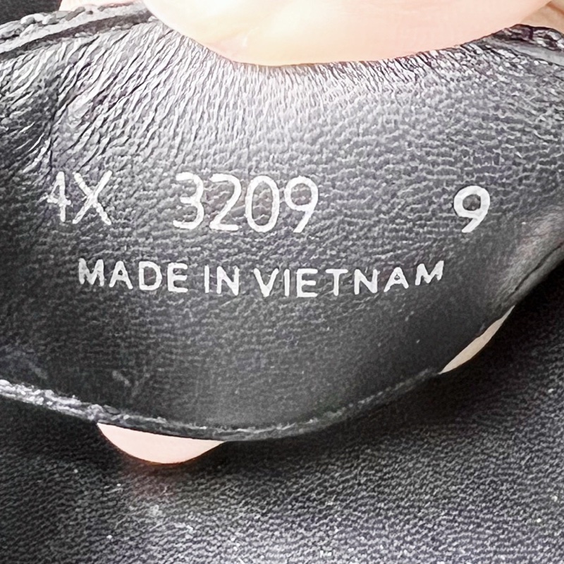 閒置未使用Prada普拉達/黑色圓頭交叉帶平底涼鞋 尺碼:43碼附件:盒-5