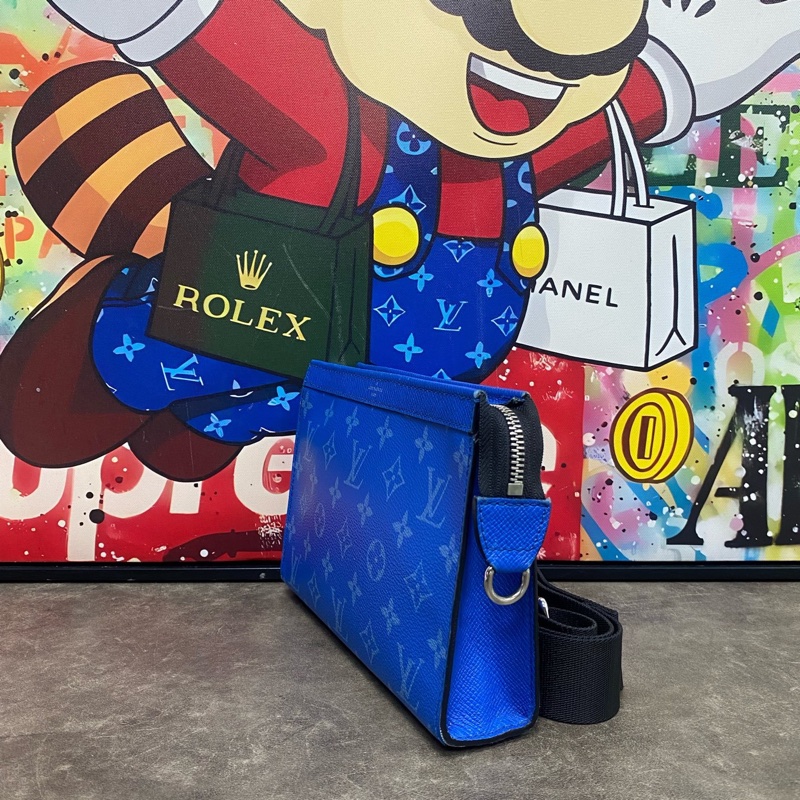 Louis Vuitton • Gaston 經典藍色老花斜背包-2