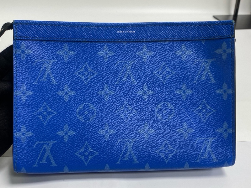 Louis Vuitton • Gaston 經典藍色老花斜背包-6