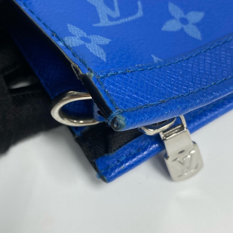 Louis Vuitton • Gaston 經典藍色老花斜背包-12