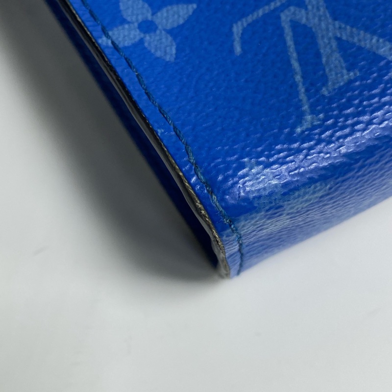 Louis Vuitton • Gaston 經典藍色老花斜背包-15