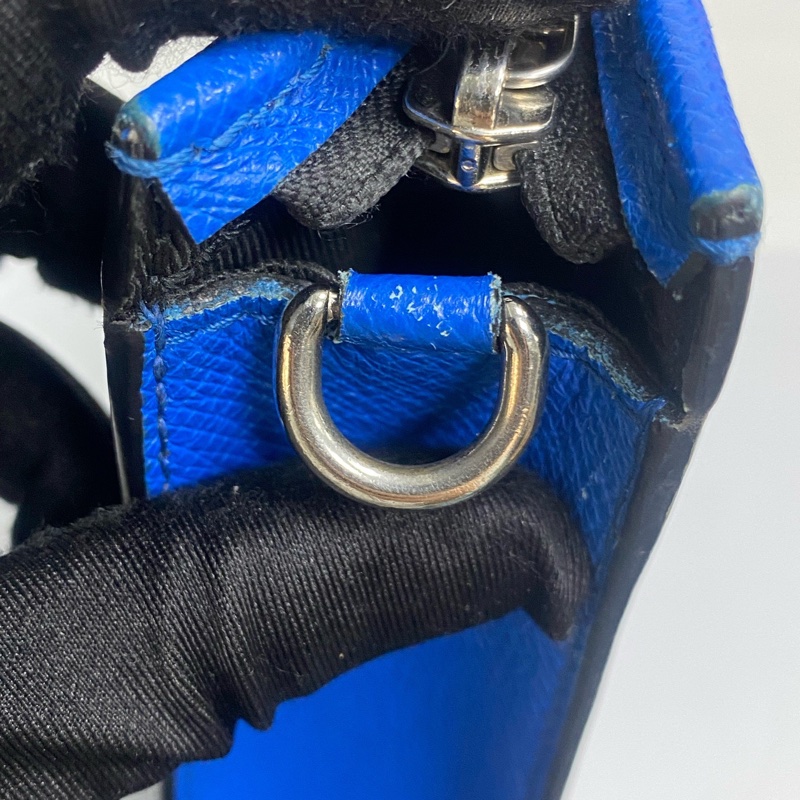 Louis Vuitton • Gaston 經典藍色老花斜背包-22