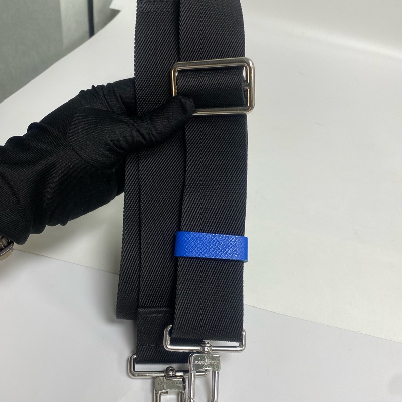 Louis Vuitton • Gaston 經典藍色老花斜背包-23