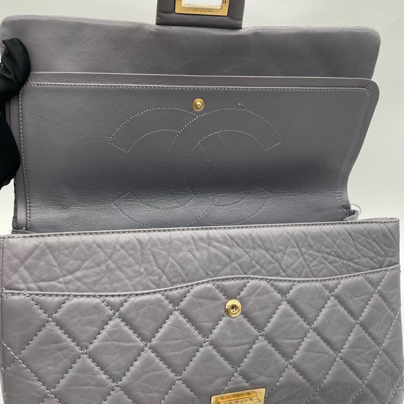 Chanel • 2.55 經典水泥灰油臘牛皮金釦 Maxi-5