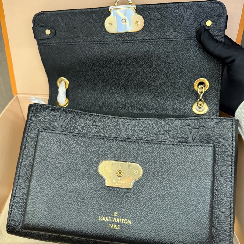 閒置未使用 LV 路易威登 vavin純皮款黑金 中號 全芯片款 尺寸:25x18x10cm-6