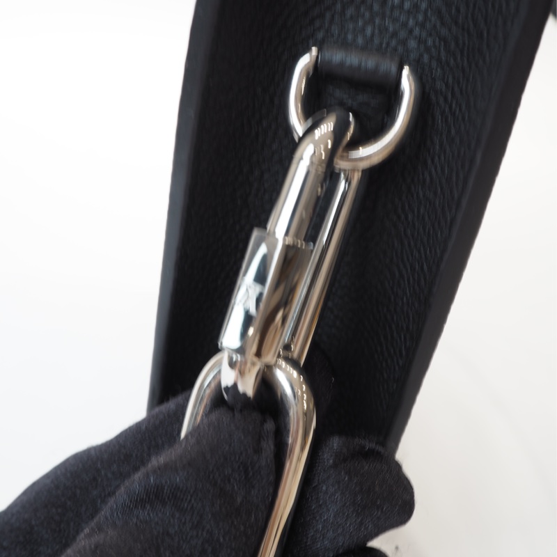 LV日落系列棋盤格琴譜斜背包-18