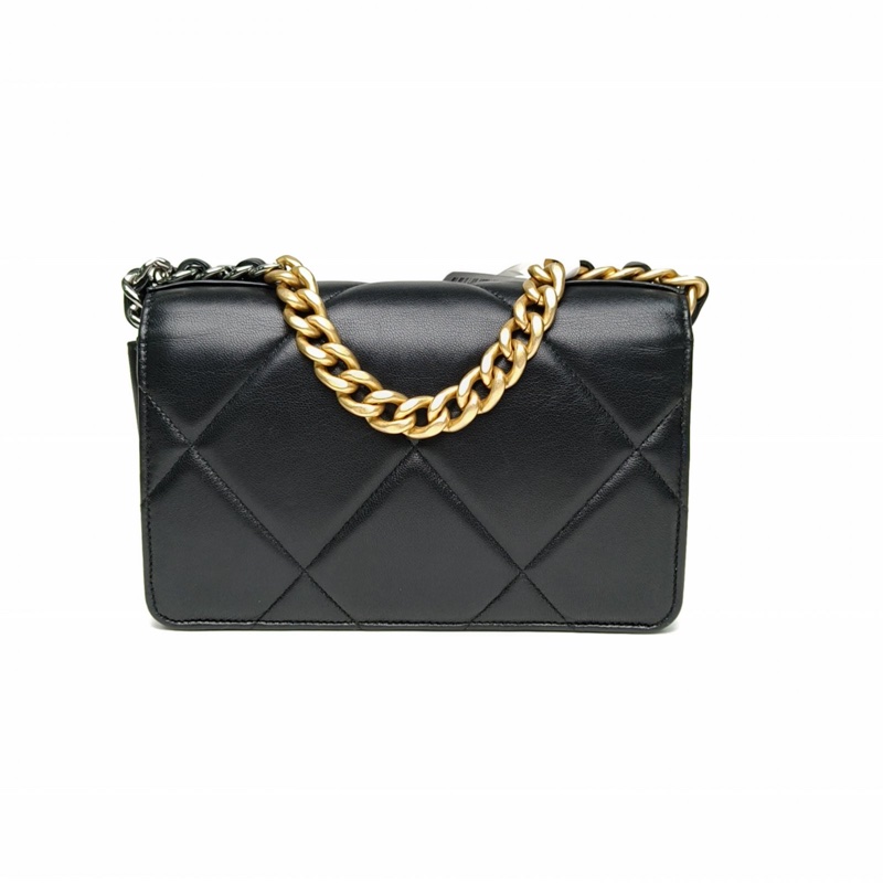 CHANEL 19BAG吸扣WOC19cm黑色羊皮30開金銀扣-2