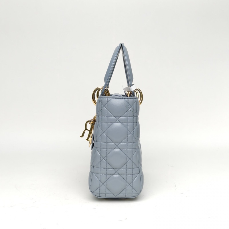 DIOR LadyDior戴妃包四格徽章肩帶藍色羊皮金扣-1