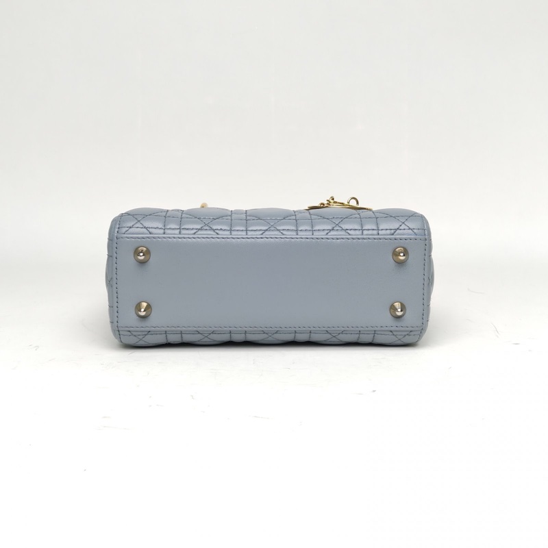 DIOR LadyDior戴妃包四格徽章肩帶藍色羊皮金扣-3