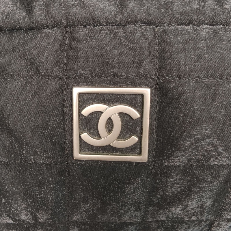CHANEL 黑色尼龍銀扣中古運動方標炸藥包xxl手提包旅行包-4
