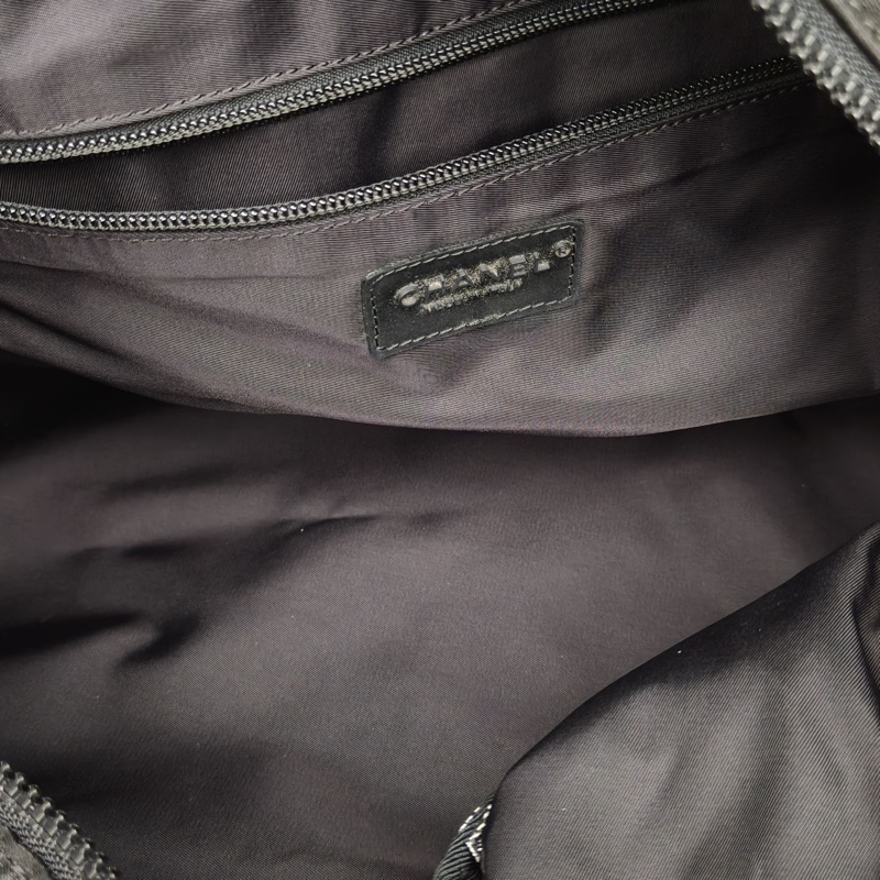 CHANEL 黑色尼龍銀扣中古運動方標炸藥包xxl手提包旅行包-5