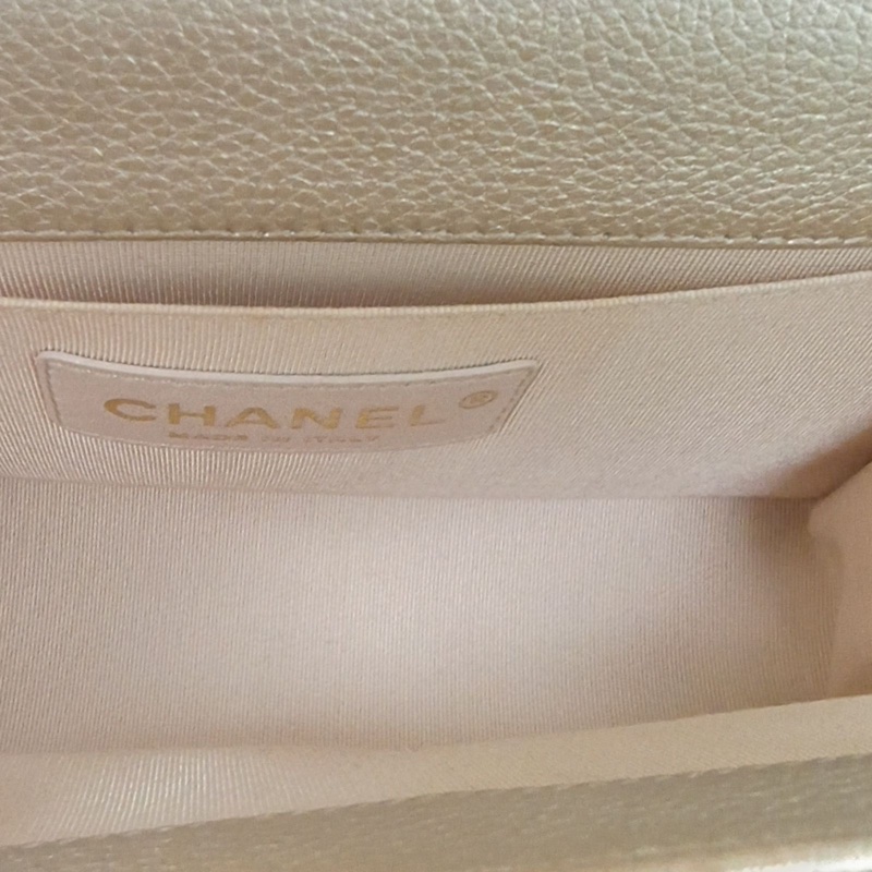 CHANEL Leboy小號金色牛皮27開金扣山茶花限量款-5