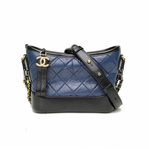 CHANEL GABRIELLE流浪小號藍色牛皮26開金銀扣黑底