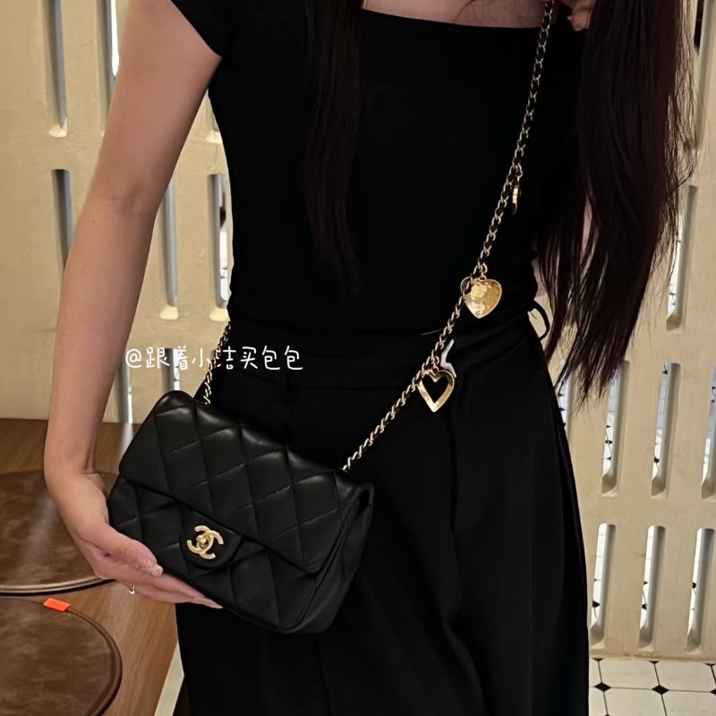 CHANEL 經典口蓋包Mini CF20 - 愛心鍊條黑金-1