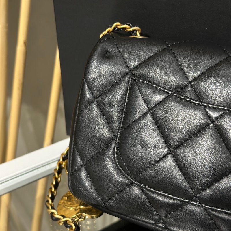 CHANEL 經典口蓋包Mini CF20 - 愛心鍊條黑金-6