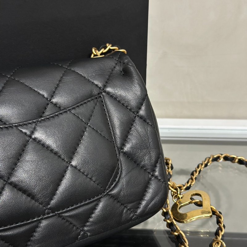 CHANEL 經典口蓋包Mini CF20 - 愛心鍊條黑金-7