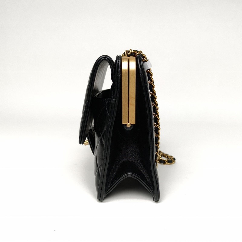 CHANEL 黑色羊皮晶片開金扣23K蛙口晚宴包鏈條包-1