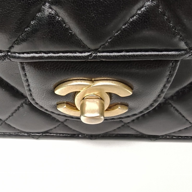 CHANEL 黑色羊皮晶片開金扣23K蛙口晚宴包鏈條包-4