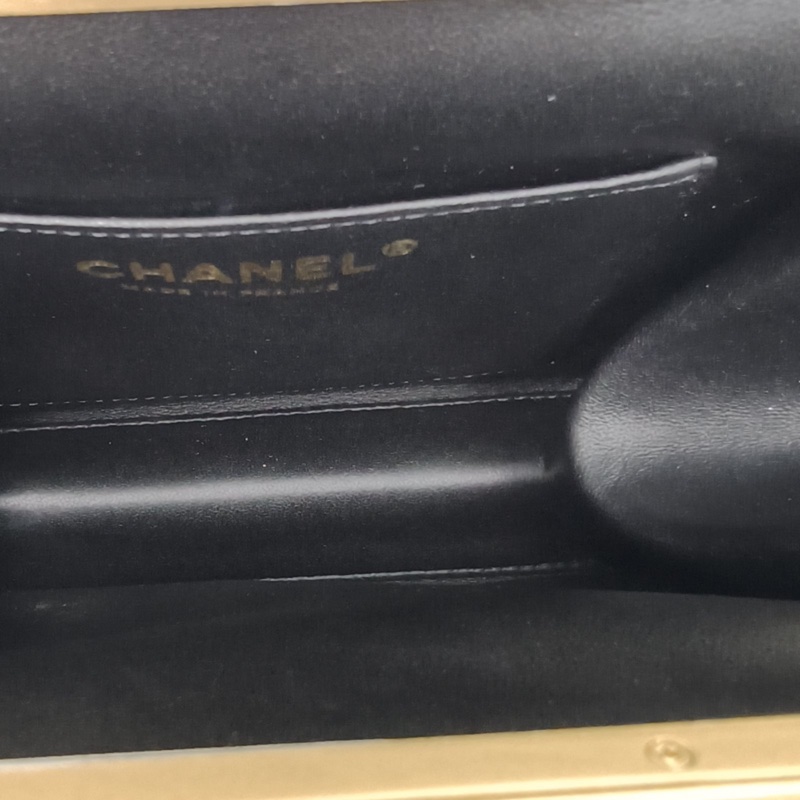 CHANEL 黑色羊皮晶片開金扣23K蛙口晚宴包鏈條包-5
